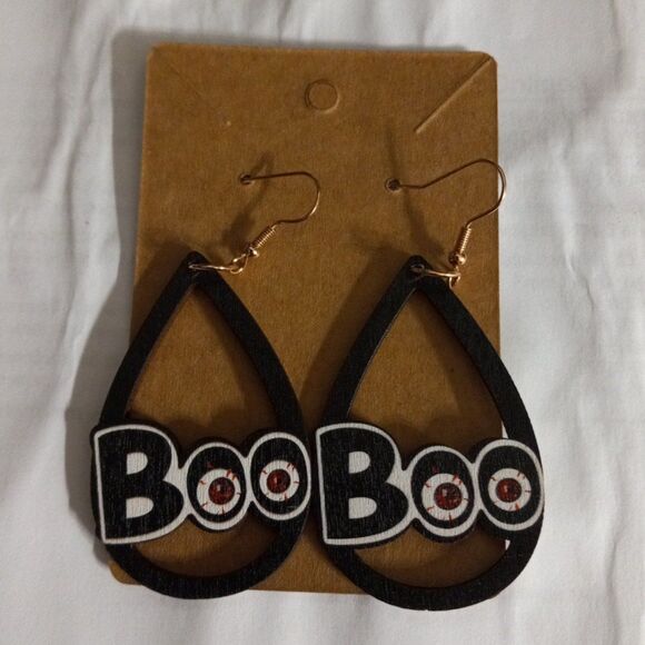 Halloween Dangle Earrings Boo Wooden 3 Inch Drop x 1.25 Inches Wide - Picture 1 of 5